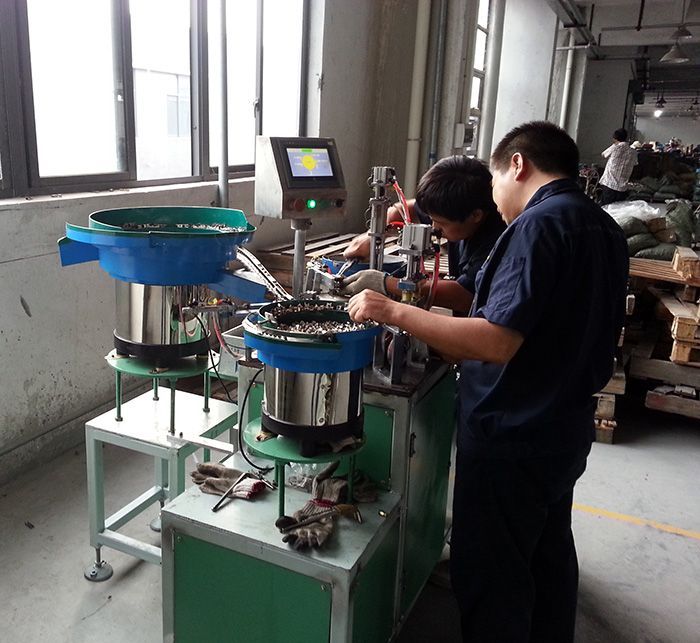 非標(biāo)自動(dòng)化設(shè)備09